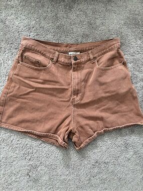 Rhythm. High-Waist Shorts in Rust